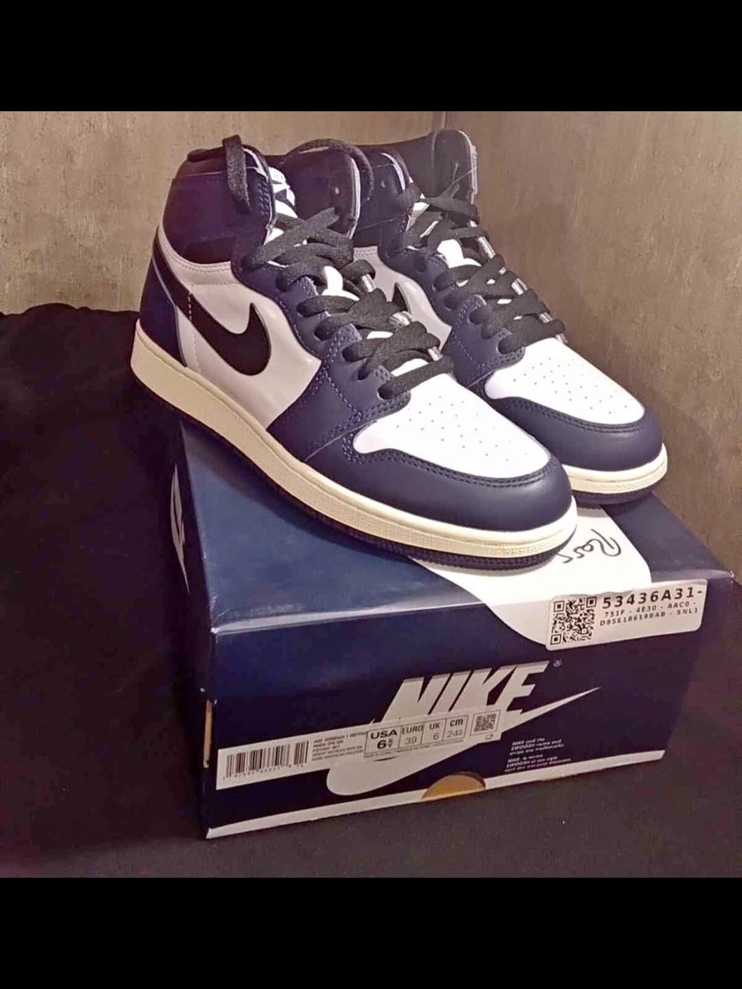 Jordan 1 Retro High Kids Grade School